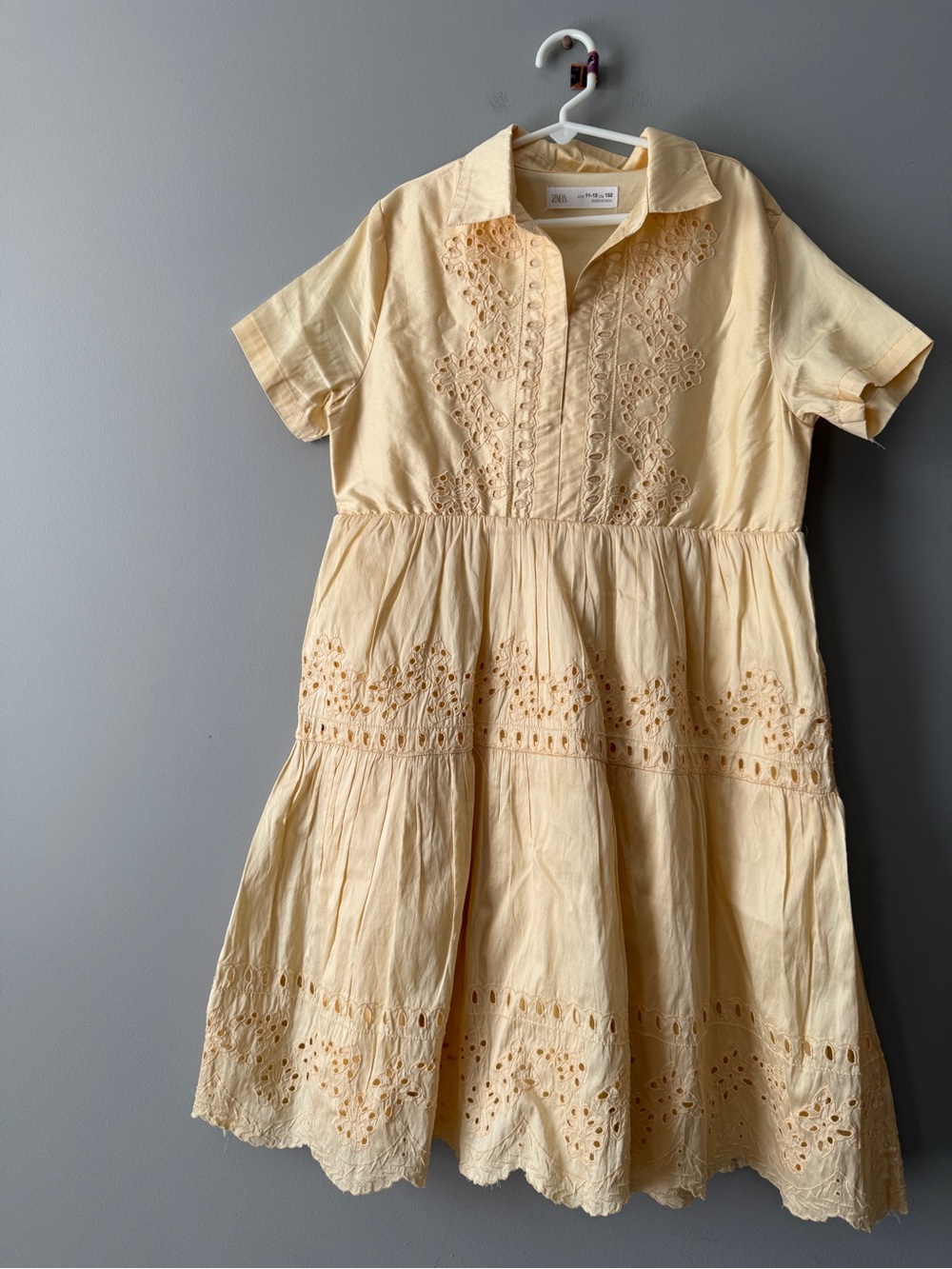 Zara Kids size 11-12 years Eyelet Cotton Dress - Pale Yellow - Picture 2 of 7